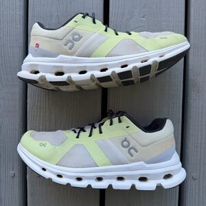 ON Running Cloudrunner Women’s Athletic Running Shoes Size 7.5 White Seedling